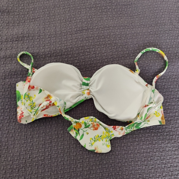 Uniqlo x Princess Tam Tam, lemon bikini top and bottom set - Picture 5 of 7